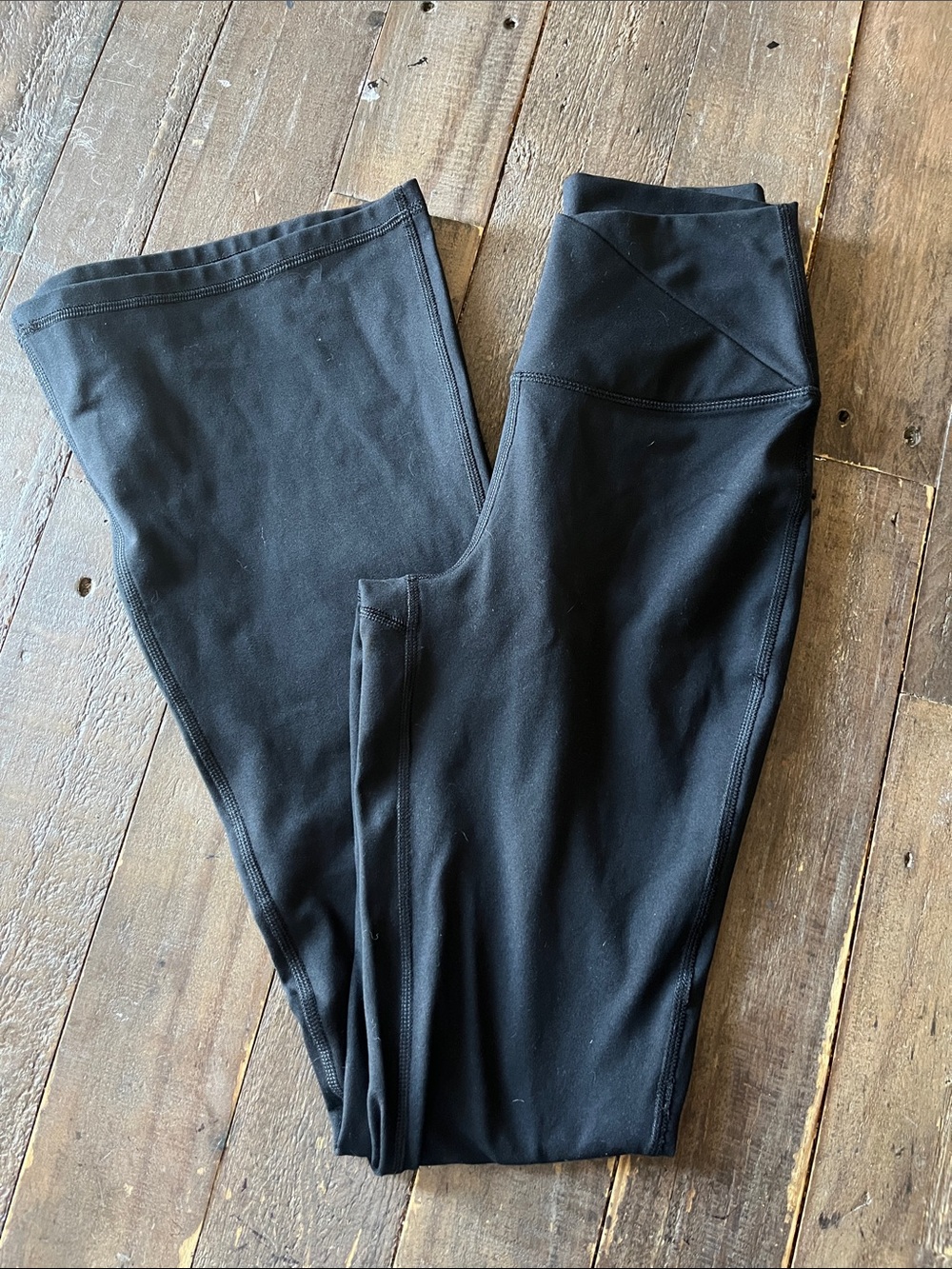 Yogalicious XS Black Crossover flared leggings